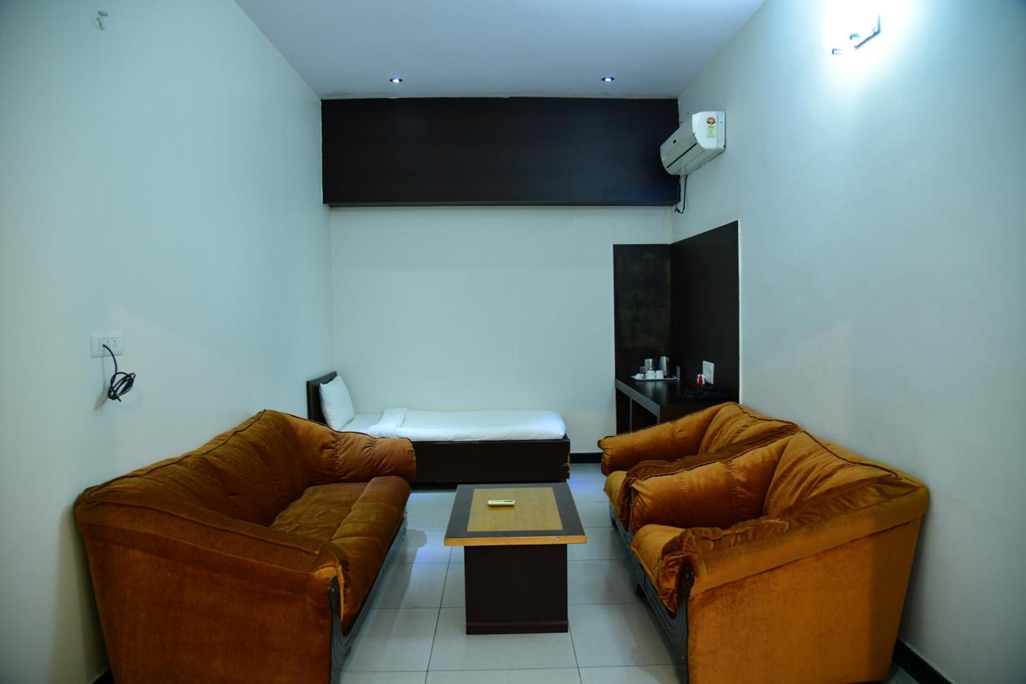 Nijaguna Resorts Chamrajnagar Exterior photo